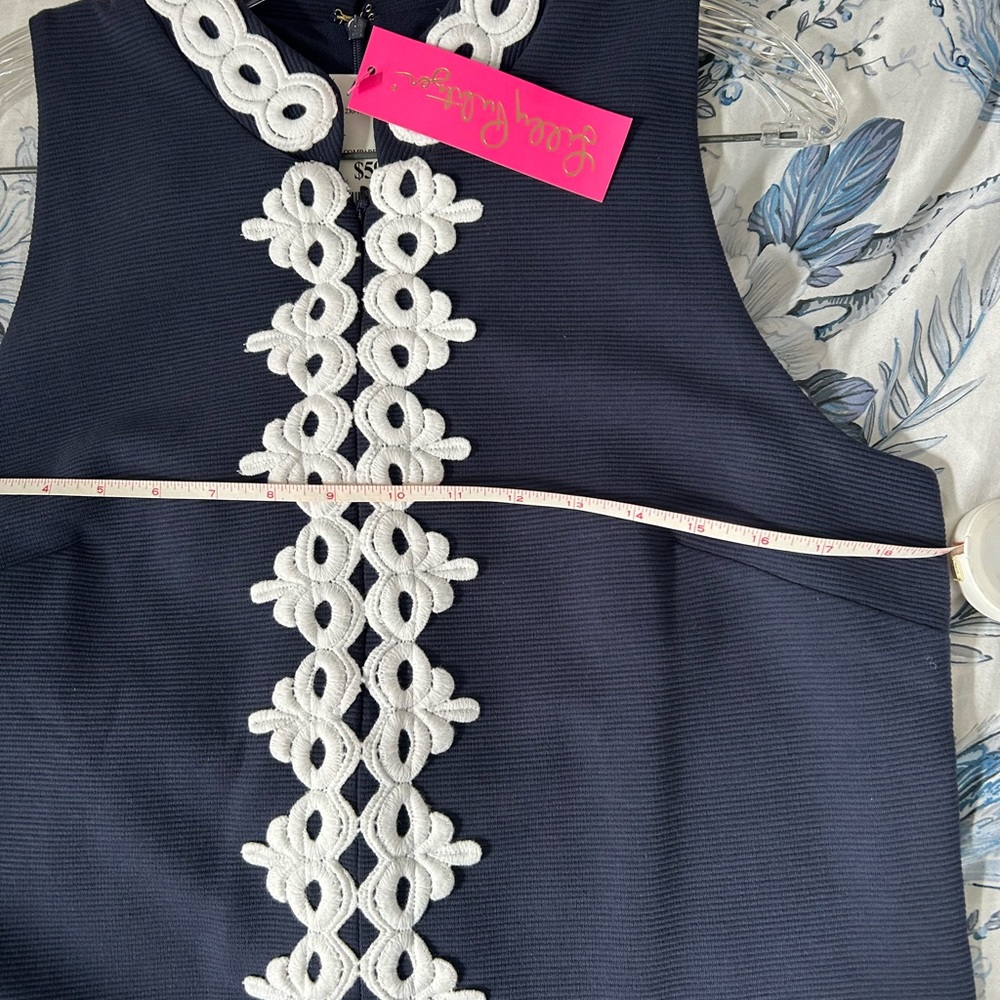 NWT Lilly Pulitzer calista shift dress. Large. The perfect classic dress! - Picture 6 of 7